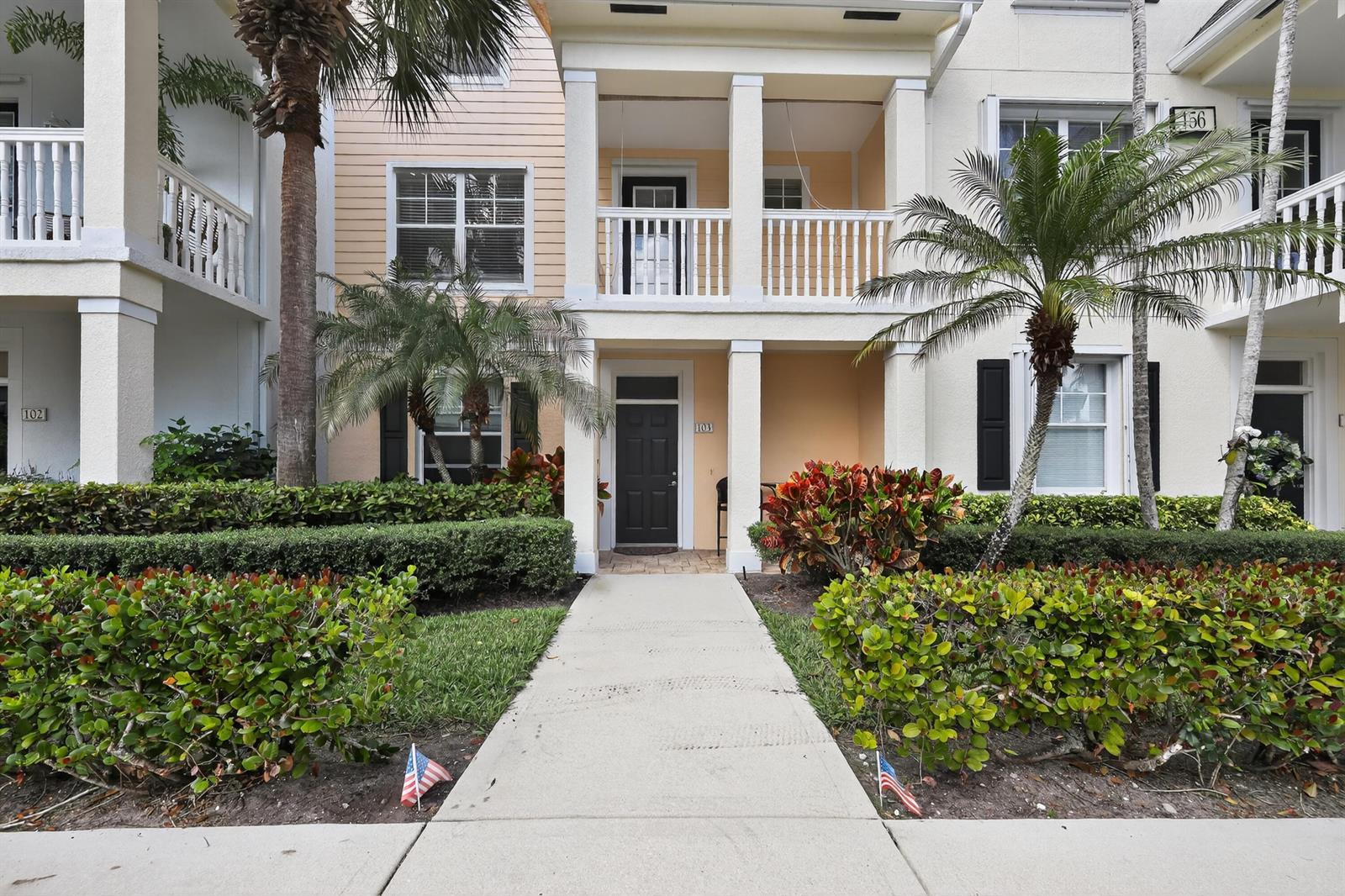156 Aragon Way, Jupiter FL 33458 photo 2