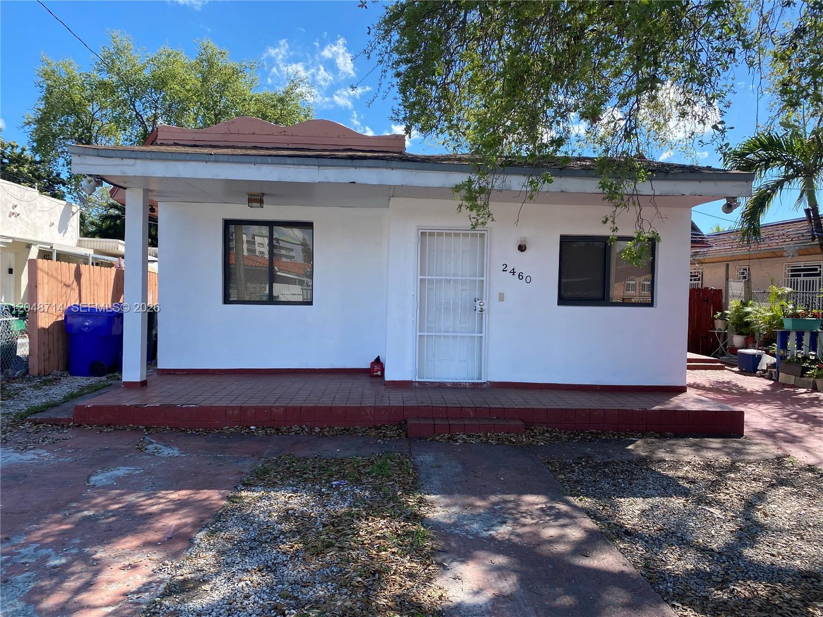 2460 NW 15th St # 4, Miami FL 33125 photo 2