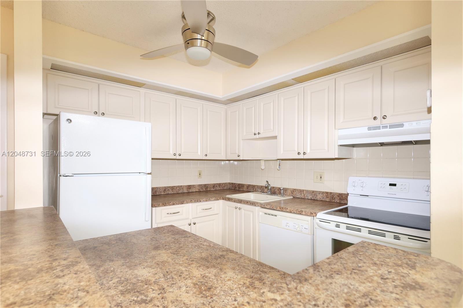 9448 S Belfort Cir # 116, Tamarac FL 33321 photo 2