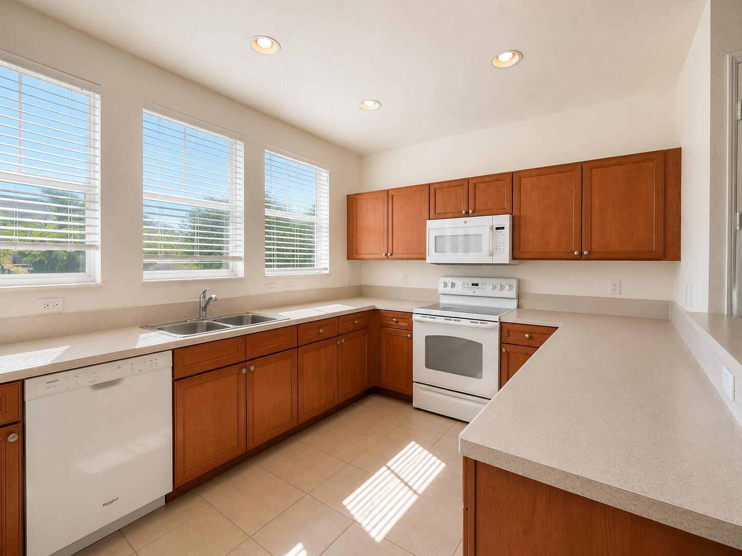 780 Marina Del Ray Lane # 4, West Palm Beach FL 33401