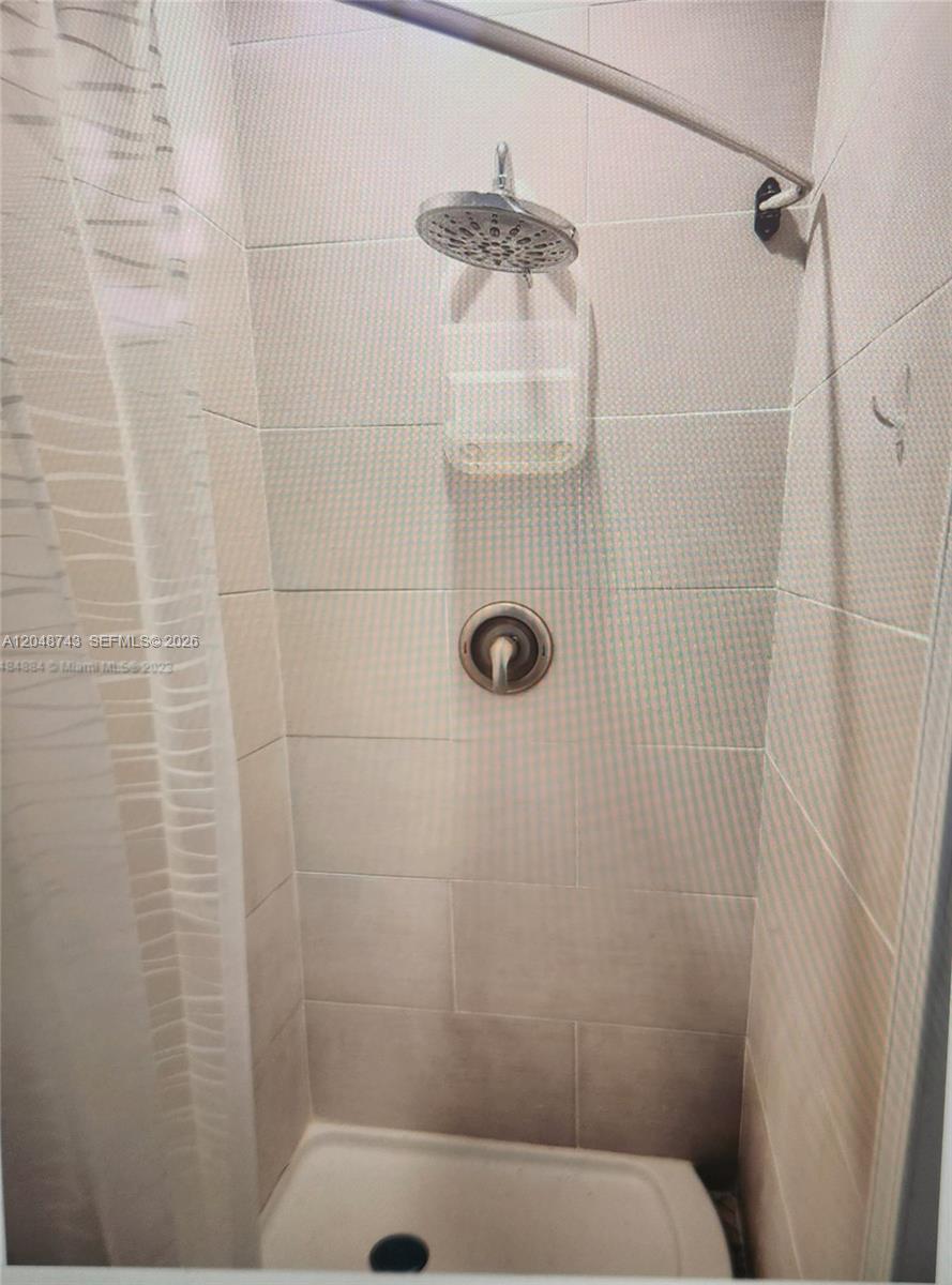 2251 NW 87th Ter, Pembroke Pines FL 33024 photo 5