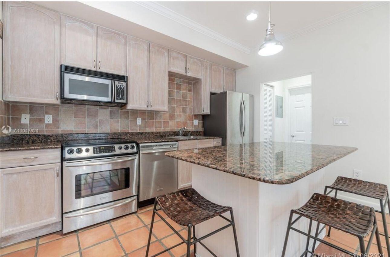 1344 Euclid Avenue # 5, Miami Beach FL 33139 photo 2