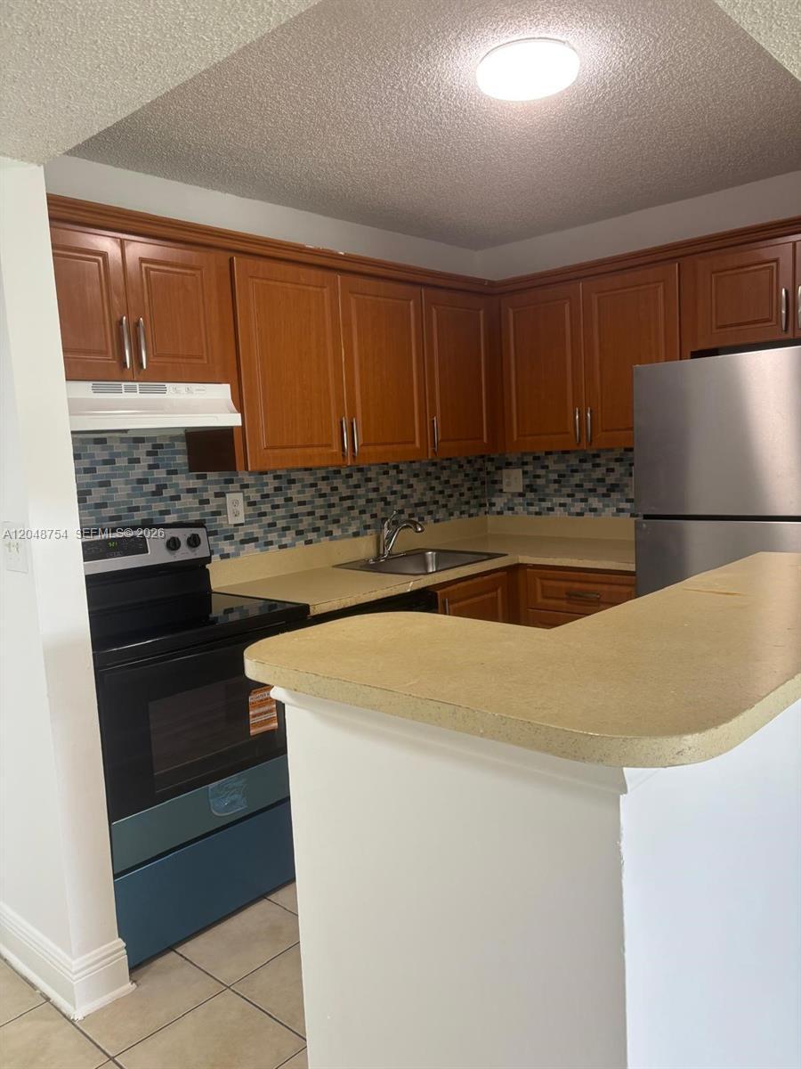 7110 NW 179th St # 211, Hialeah FL 33015 photo 2