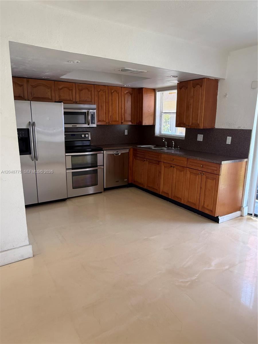 5231 NW 27th St # 8A, Lauderhill FL 33313 photo 2