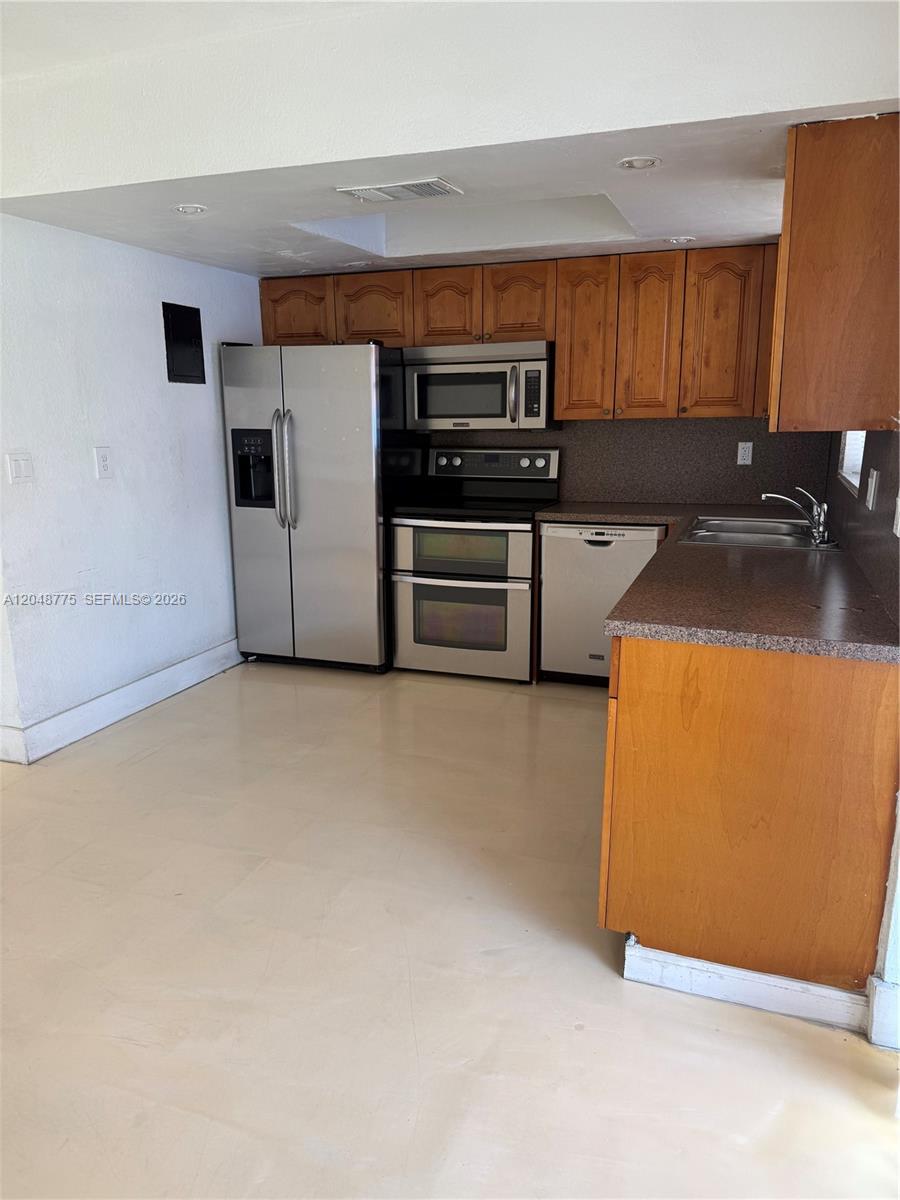 5231 NW 27th St # 8A, Lauderhill FL 33313 photo 5