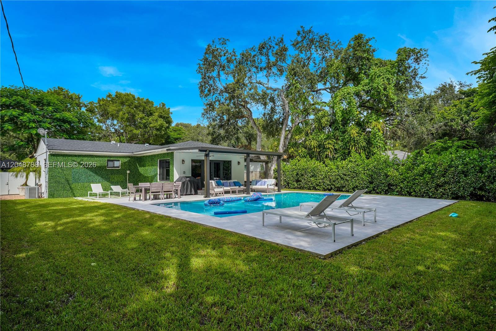 7521 SW 63rd Ct, South Miami FL 33143