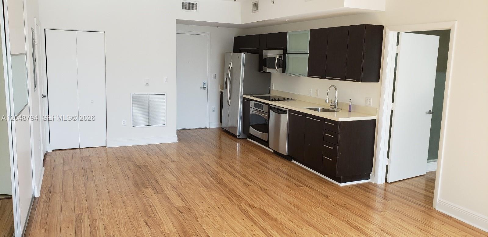 90 SW 3rd St # 3710, Miami FL 33130