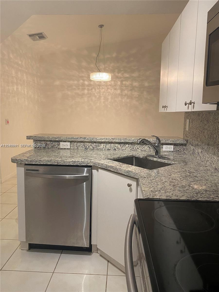 11301 SW 17th Ct, Miramar FL 33025 photo 5