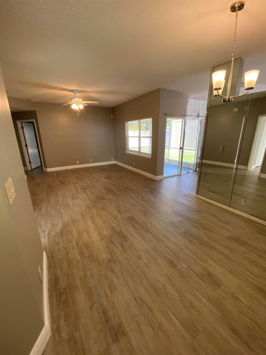 7 Bentwater Circle, Boynton Beach FL 33426 photo 4