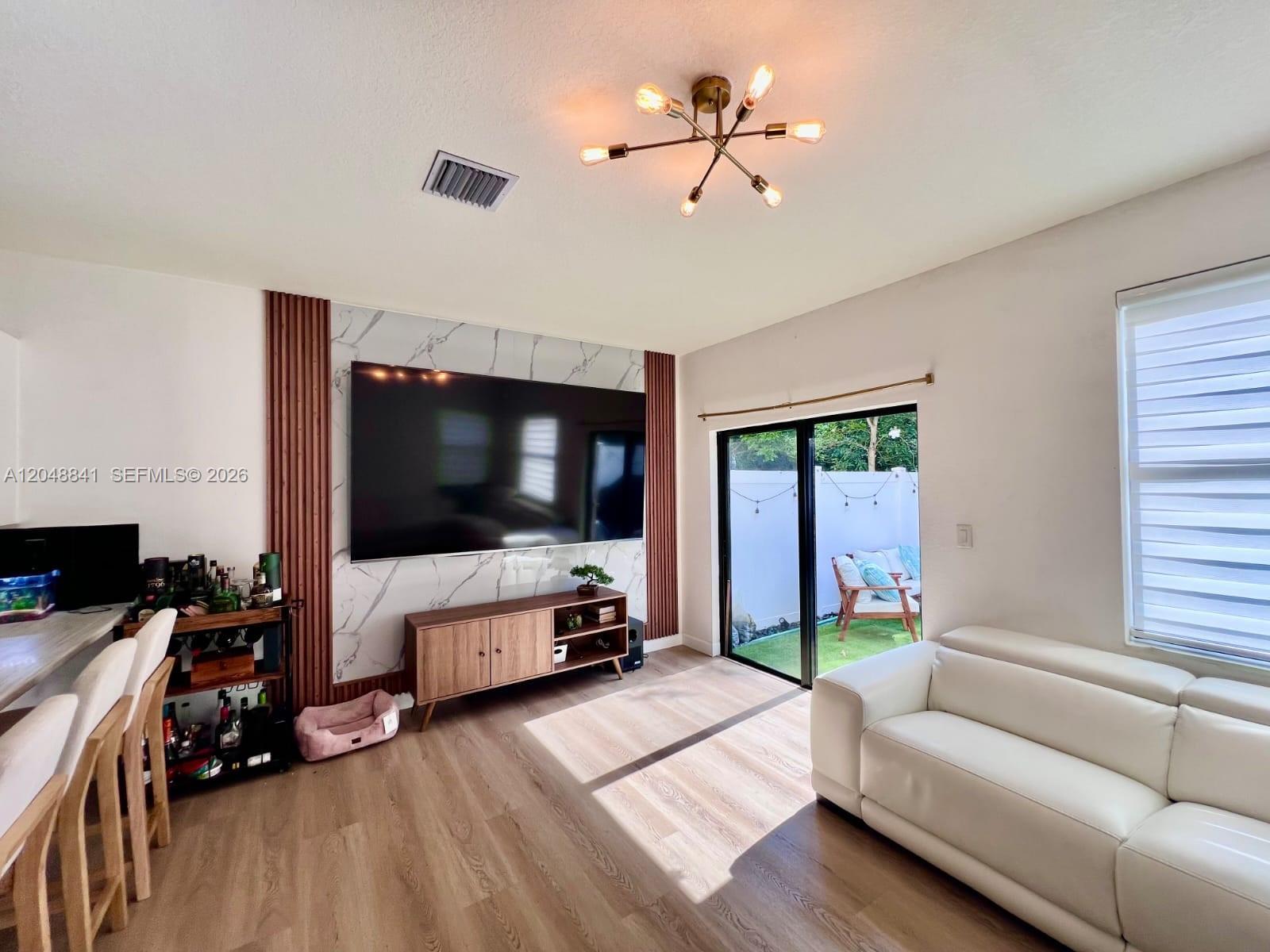 10939 W 32nd Ln, Hialeah FL 33018 photo 3