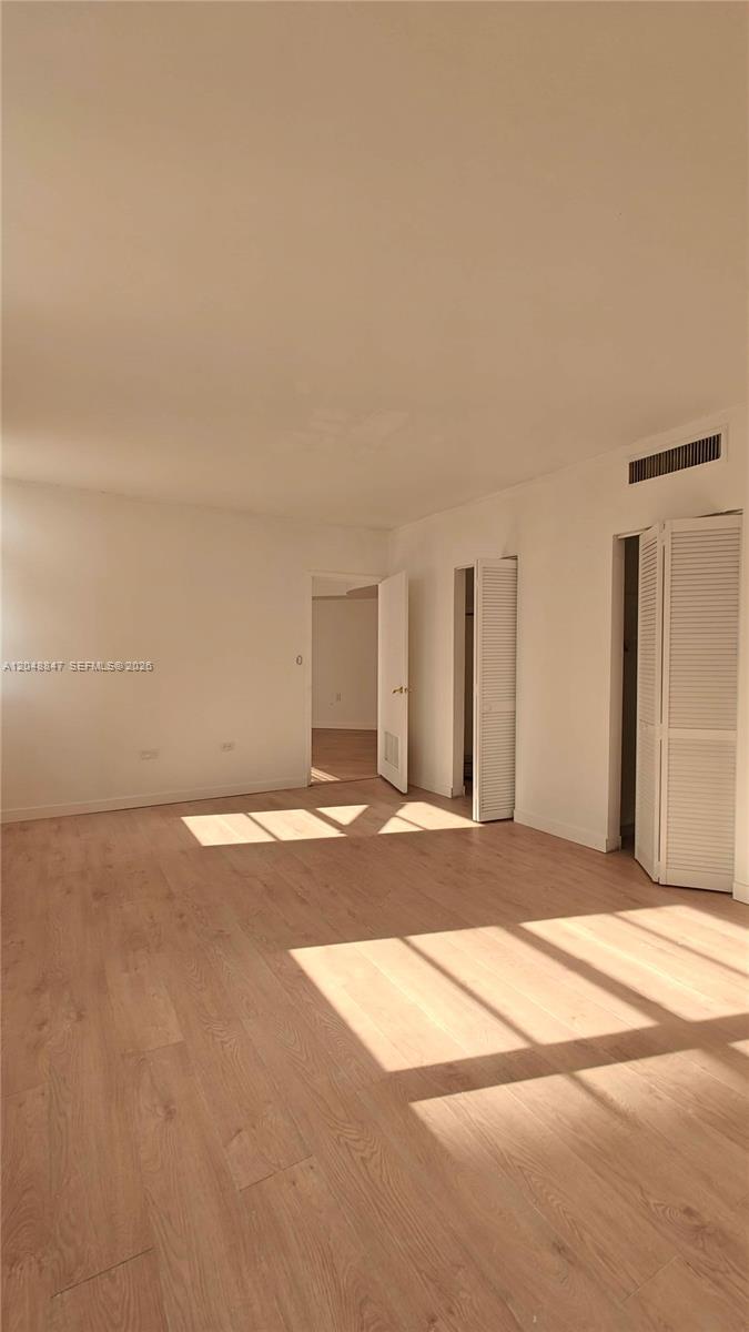801 Brickell Bay Dr # 365, Miami FL 33131 photo 2
