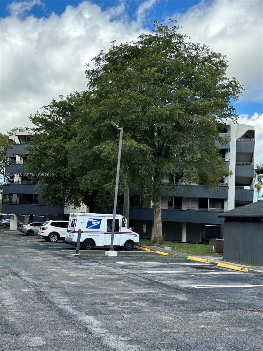16220 NW 2nd Ave # 412, Miami FL 33169 photo 2