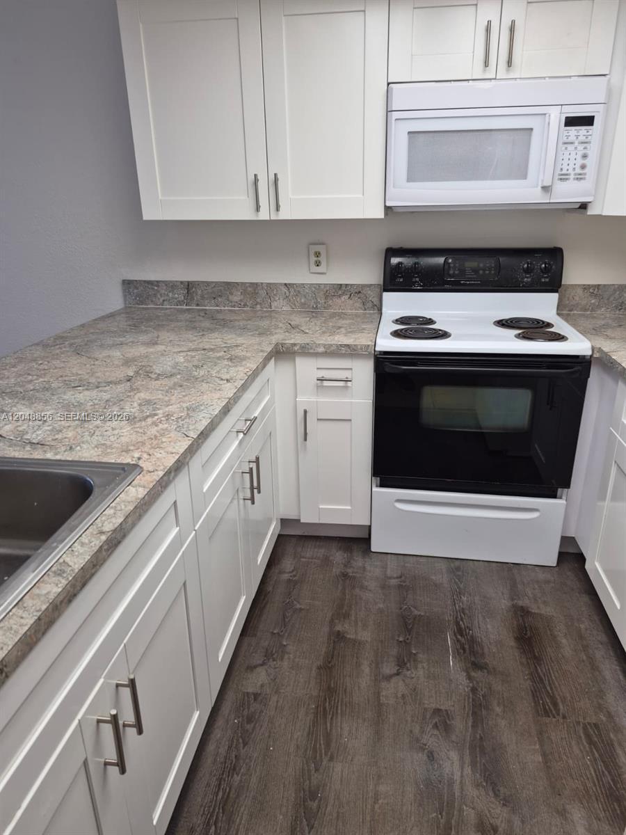 16220 NW 2nd Ave # 412, Miami FL 33169 photo 3