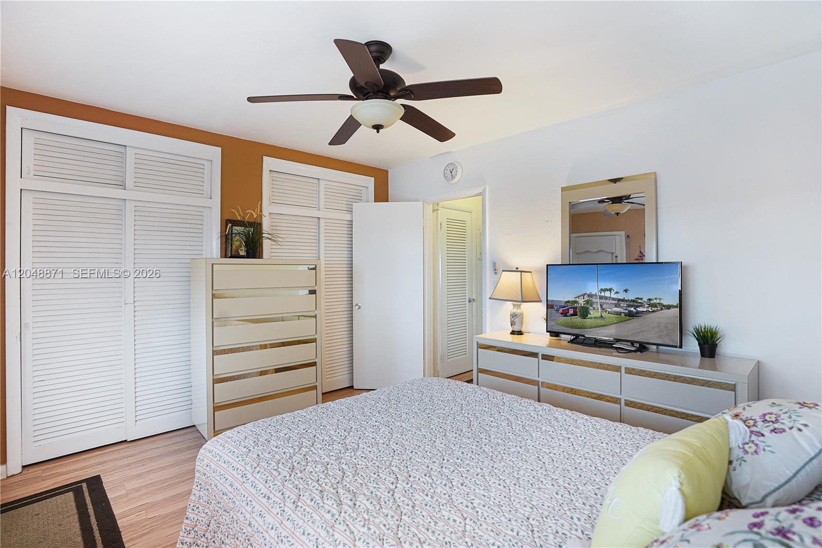820 SW 11th Ave # 18B, Hallandale Beach FL 33009 photo 2
