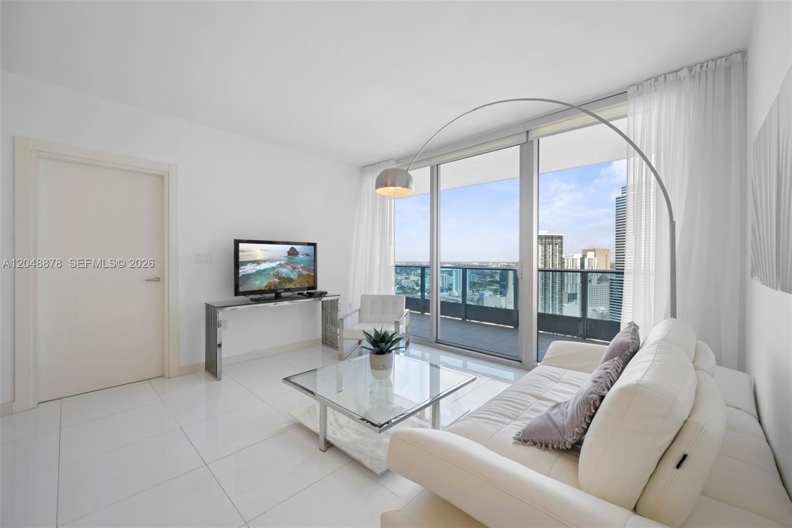 200 Biscayne Boulevard Way # 4314, Miami FL 33131 photo 2