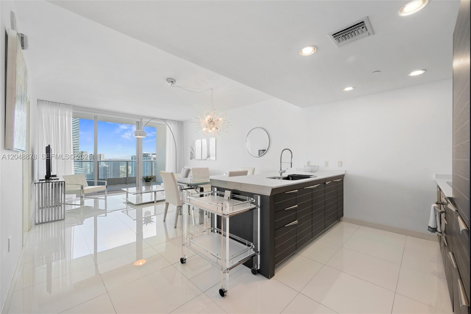 200 Biscayne Boulevard Way # 4314, Miami FL 33131 photo 4