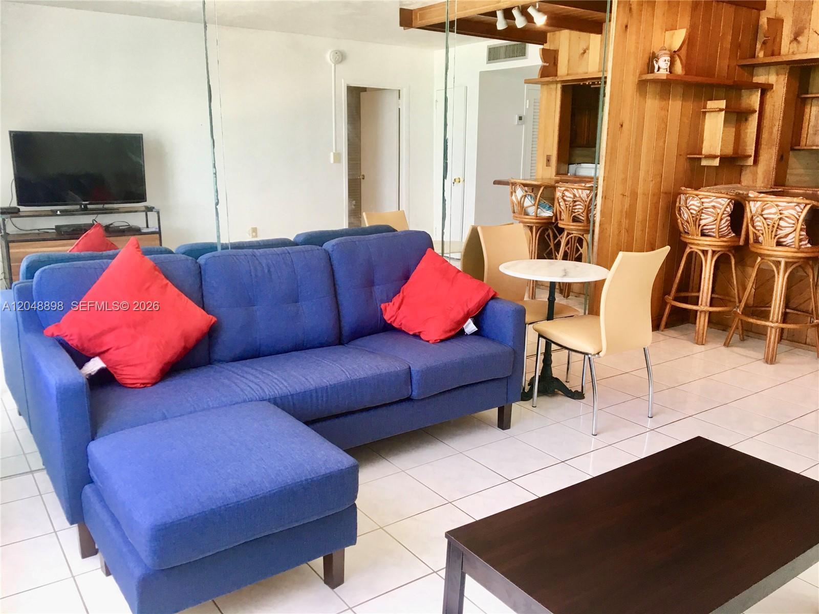 2899 Collins Ave # 1143, Miami Beach FL 33140 photo 5