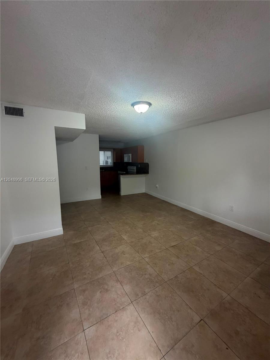 1650 W 44th Pl # 119, Hialeah FL 33012 photo 4
