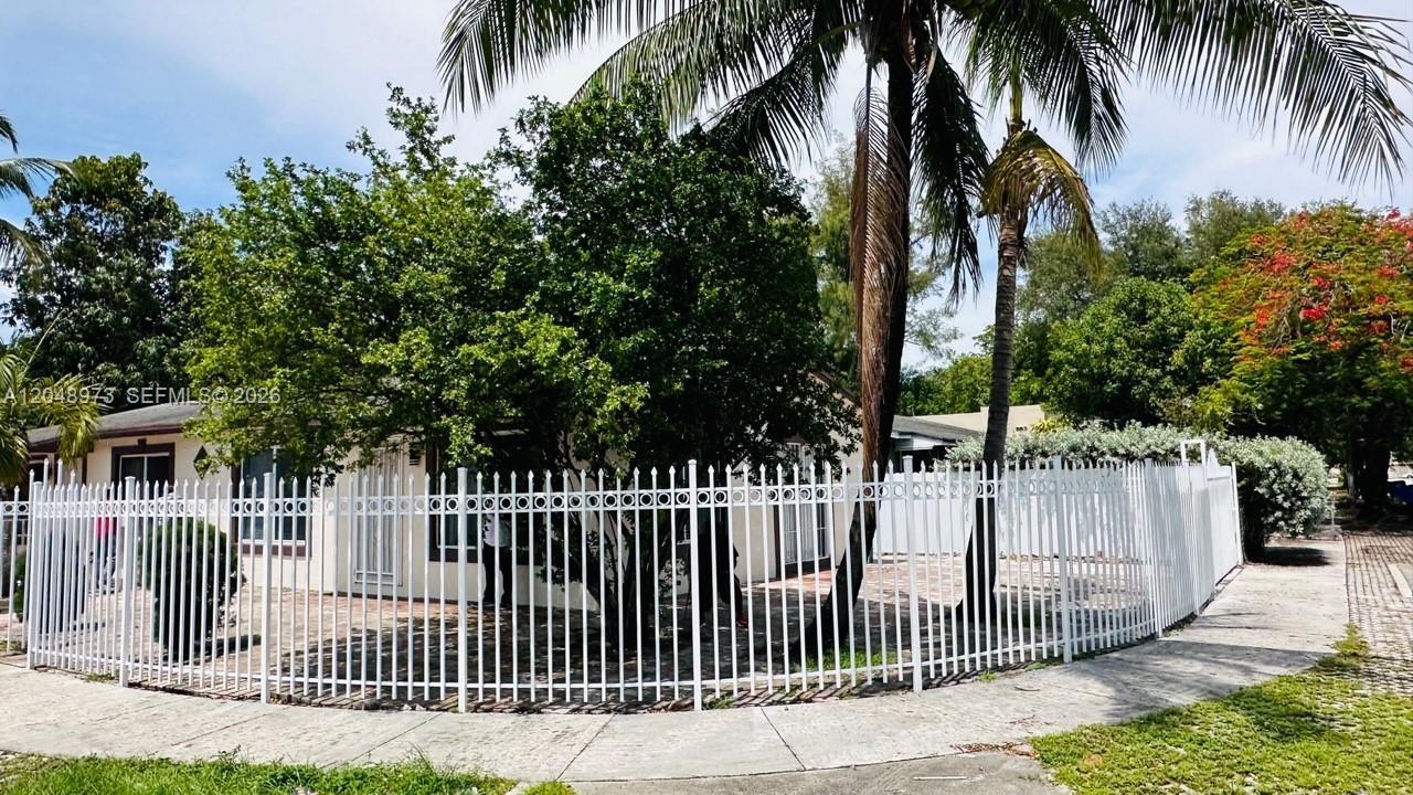 1097 NW 38th St, Miami FL 33127 photo 3