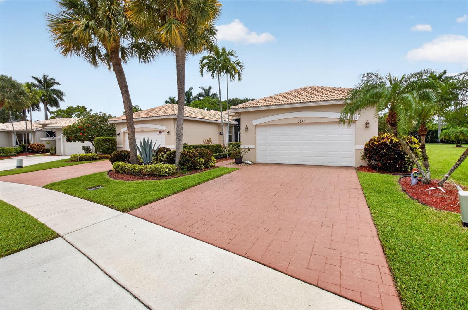 10632 Royal Caribbean Circle, Boynton Beach FL 33437 photo 2
