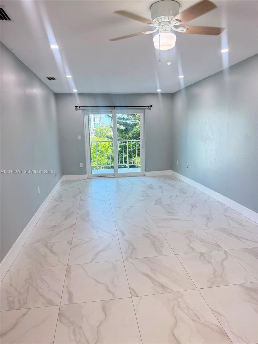453 SW 2nd St # 306C, Miami FL 33130 photo 3