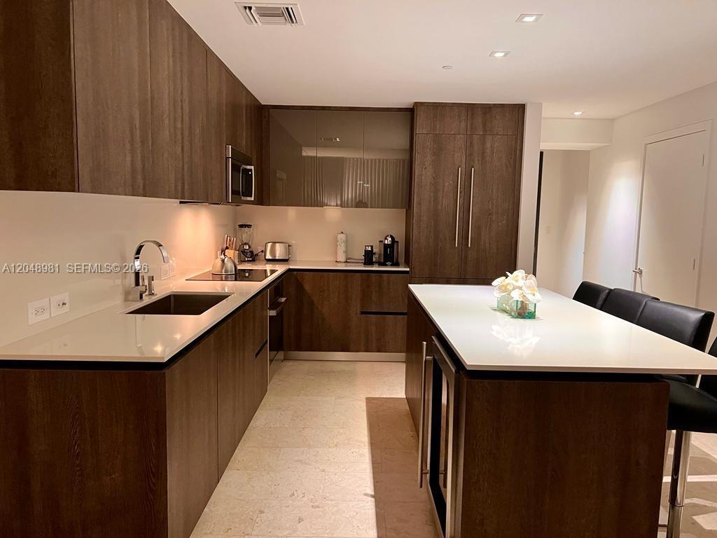 88 SW 7th St # 808, Miami FL 33130 photo 4