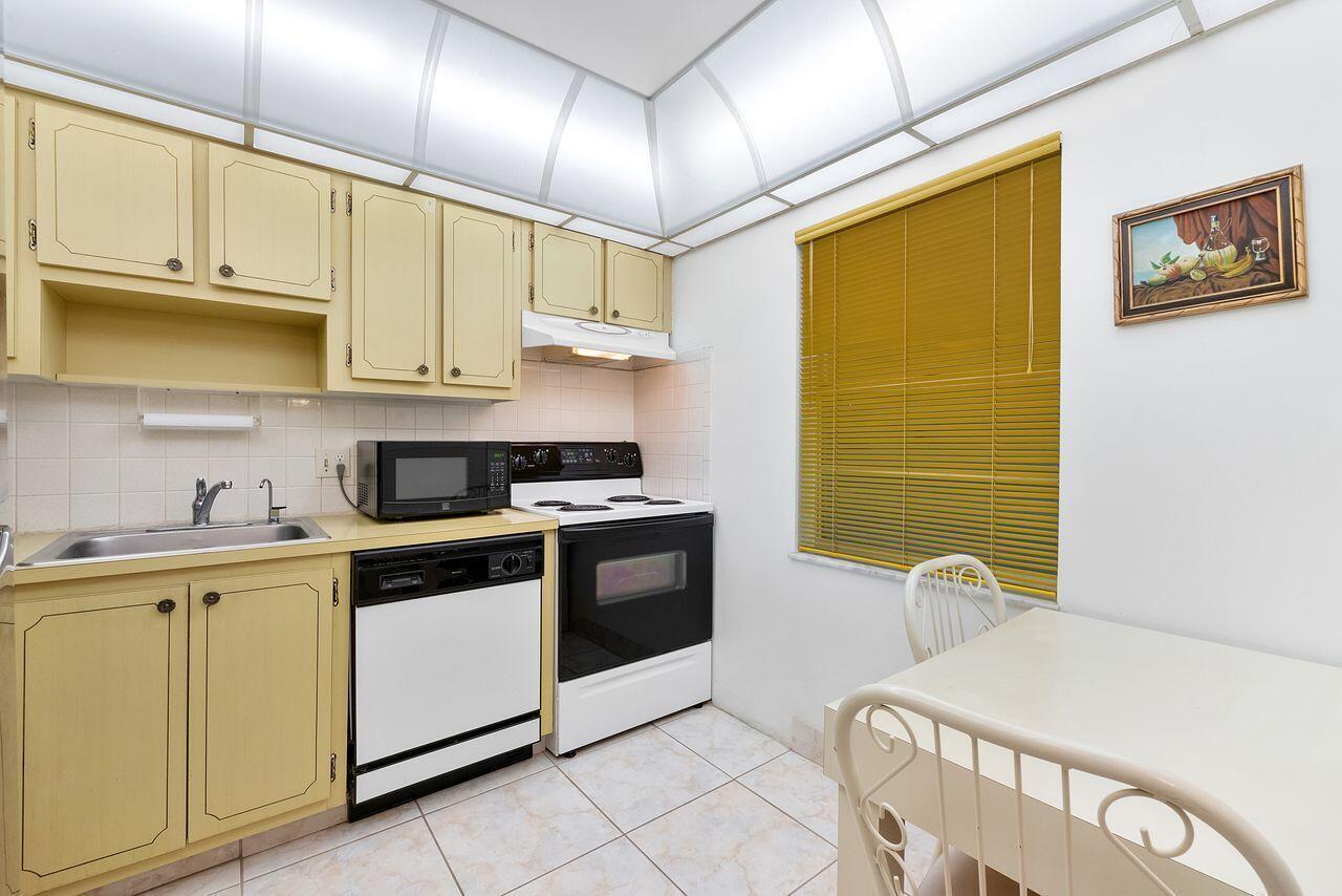 7807 Golf Cir Drive # 308, Margate FL 33063 photo 3