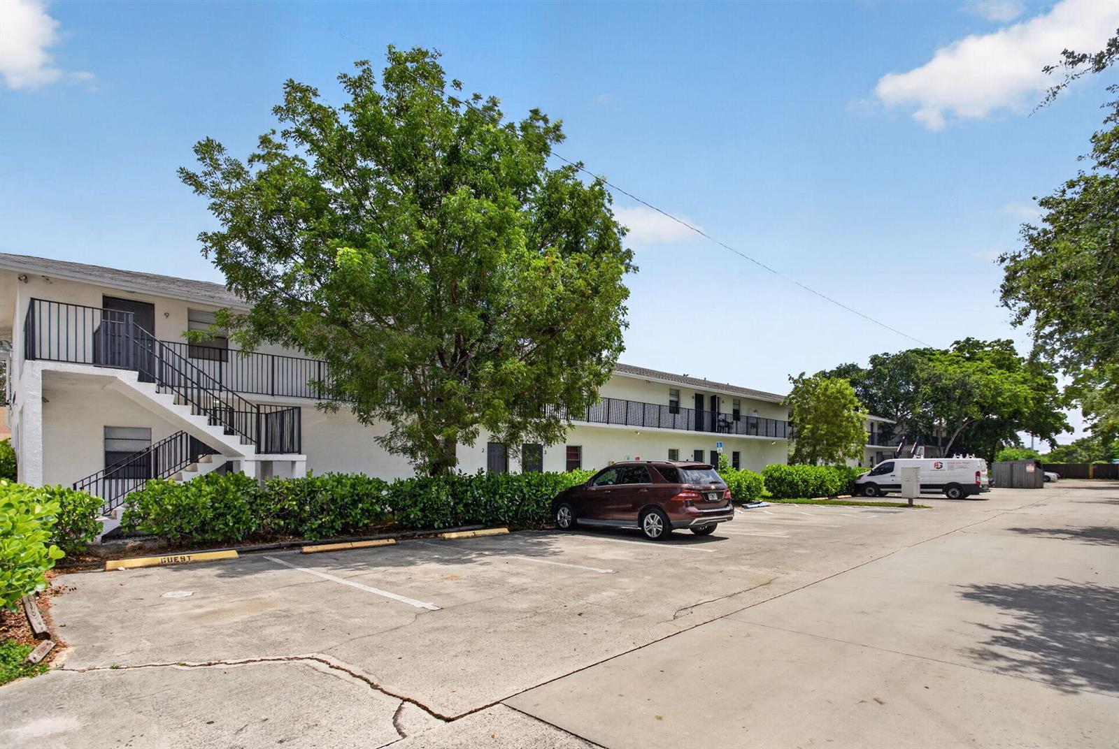 1300 NW 2nd Avenue # 12, Pompano Beach FL 33060 photo 2