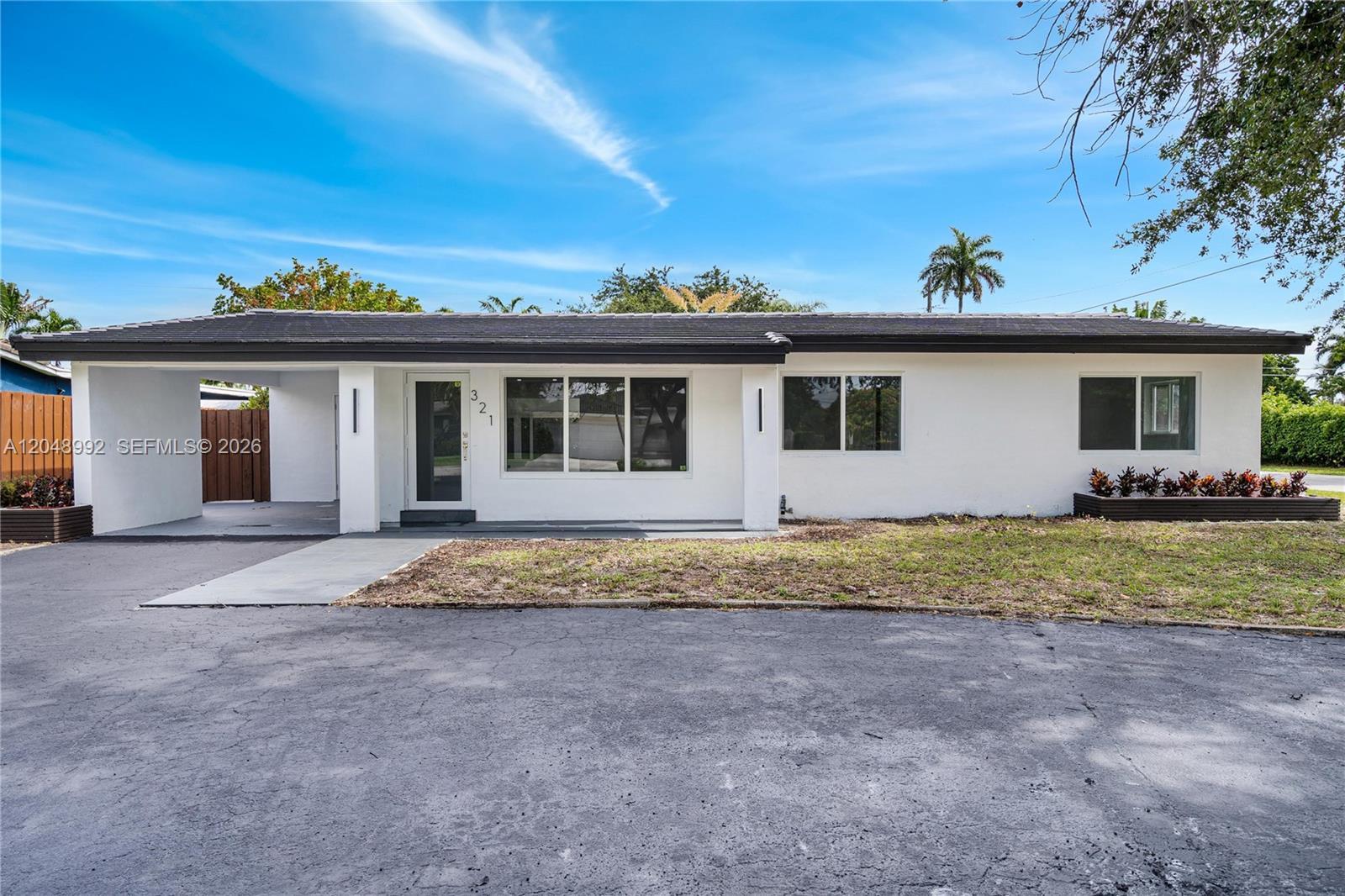 321 NW 36th St, Oakland Park FL 33309 photo 2