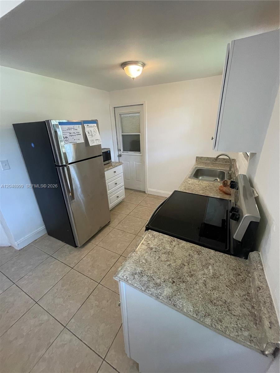 453 SW 19th Rd Rear, Miami FL 33129 photo 2