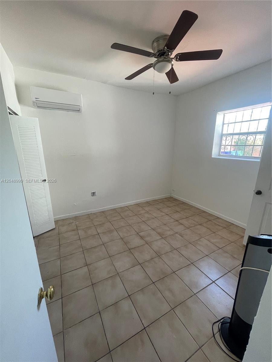 453 SW 19th Rd Rear, Miami FL 33129 photo 4