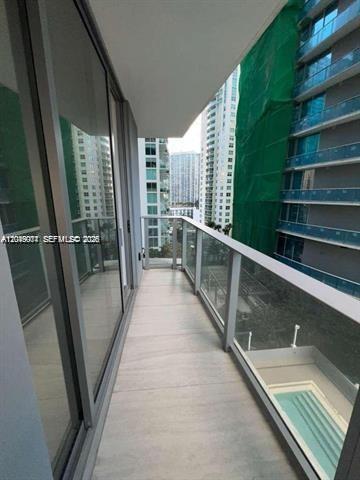 77 SE 5th St # 1704, Miami FL 33131 photo 2