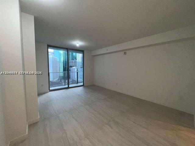 77 SE 5th St # 1704, Miami FL 33131 photo 4