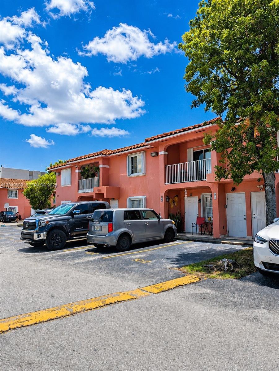 5800 W 18th Ln, Hialeah FL 33012 photo 2