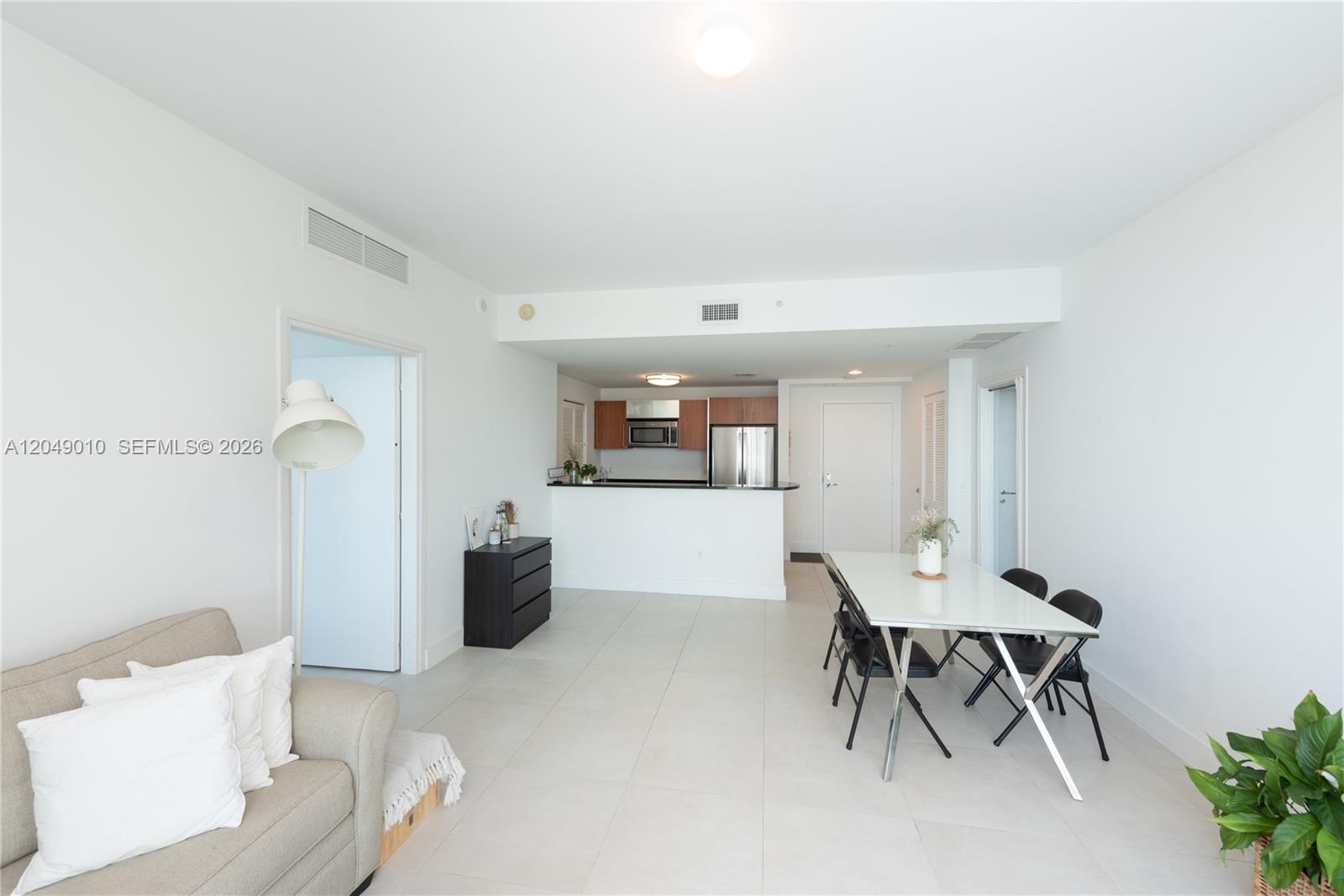 300 S Biscayne Blvd # 2814, Miami FL 33131 photo 5