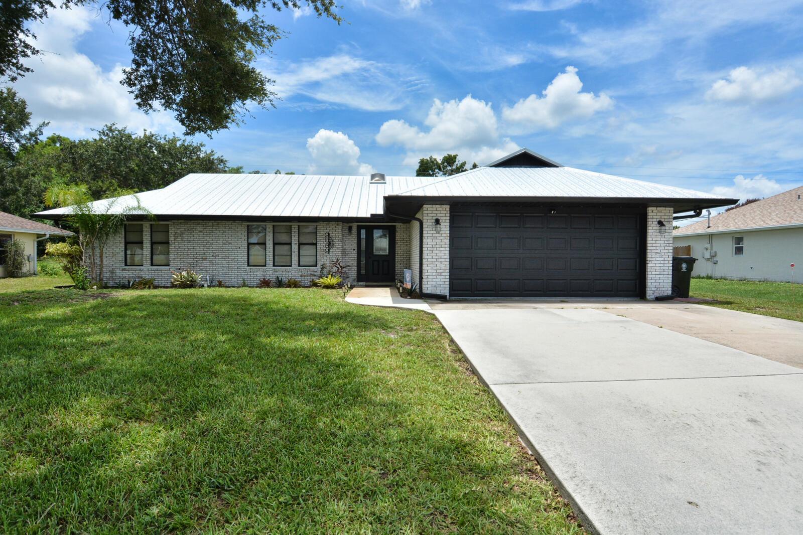 2082 SE Camilo Street, Port St. Lucie FL 34952