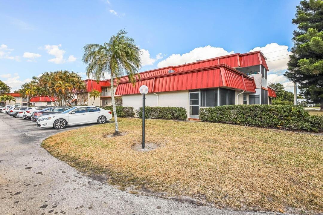 12013 Greenway Circle S # 110, Royal Palm Beach FL 33411
