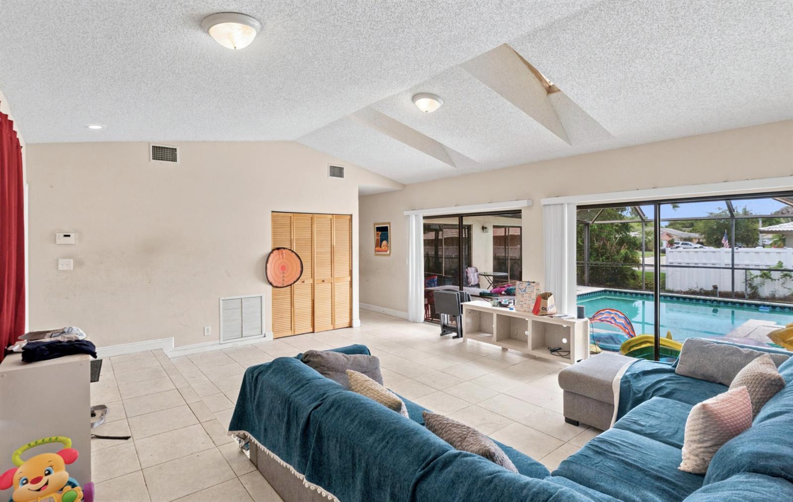 4409 NW 112th Avenue, Coral Springs FL 33065 photo 3
