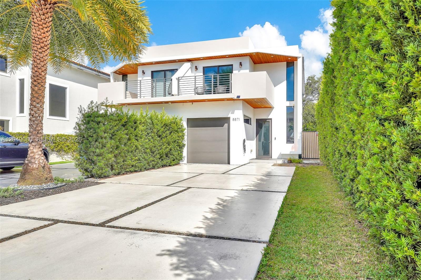 8871 SW 28th St, Miami FL 33165