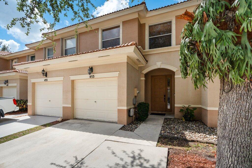 453 Rainbow Springs Terrace, Royal Palm Beach FL 33411 photo 2