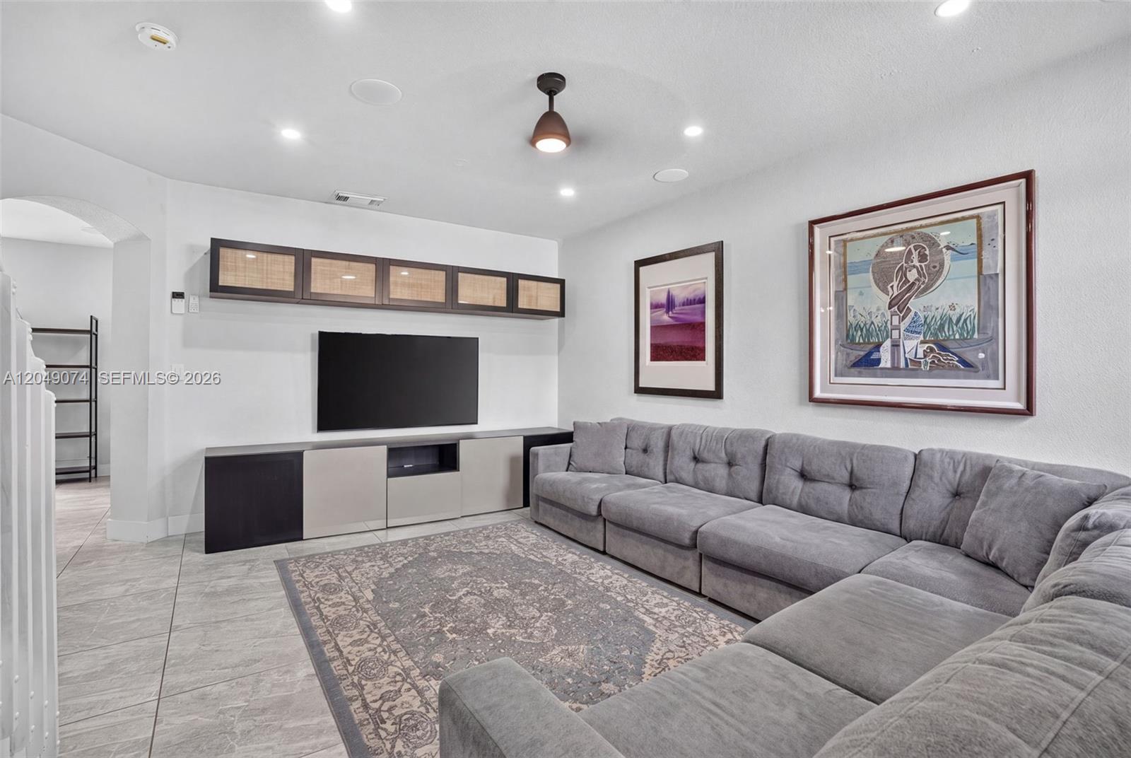 913 NW 135th Ave, Pembroke Pines FL 33028 photo 3