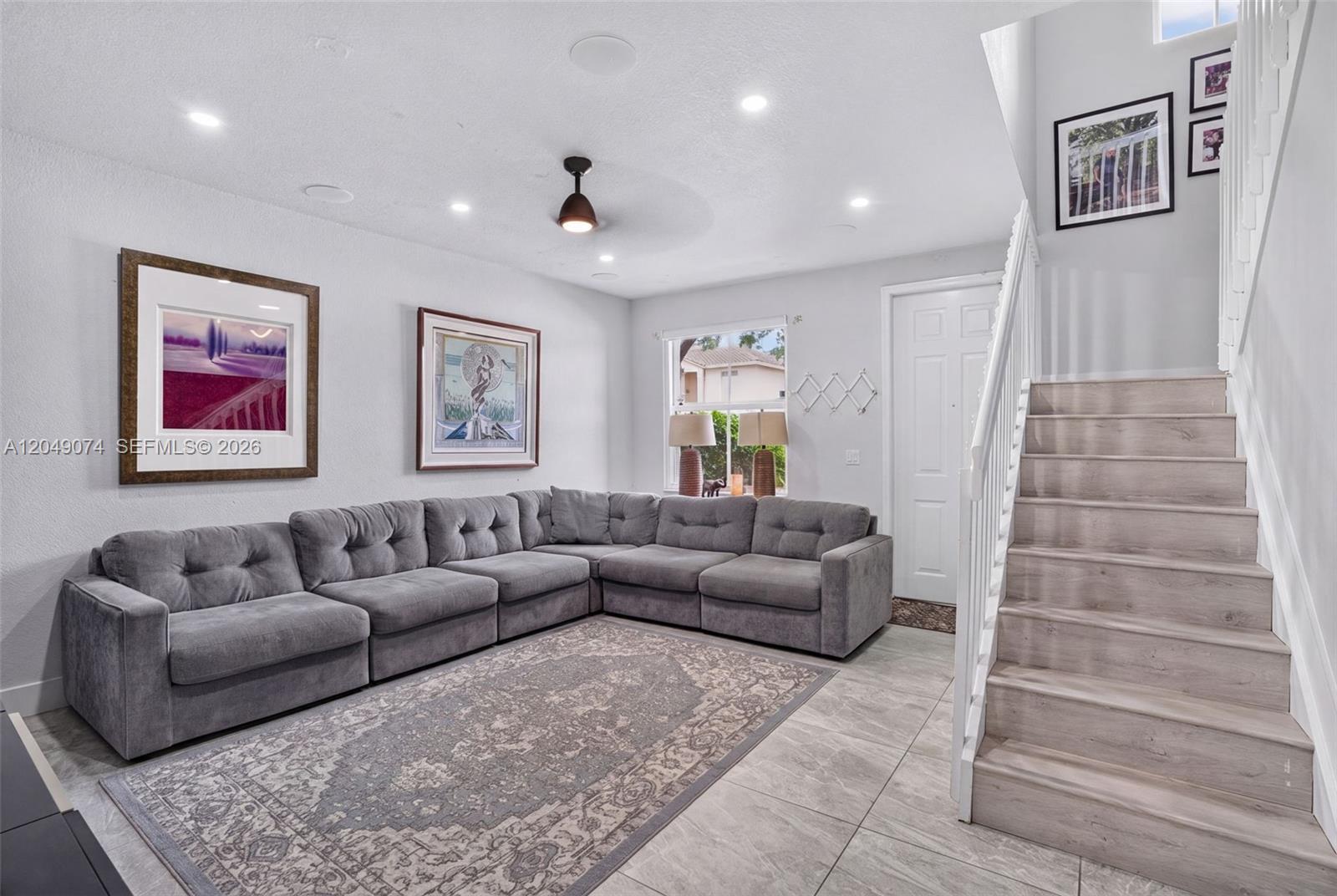 913 NW 135th Ave, Pembroke Pines FL 33028 photo 5