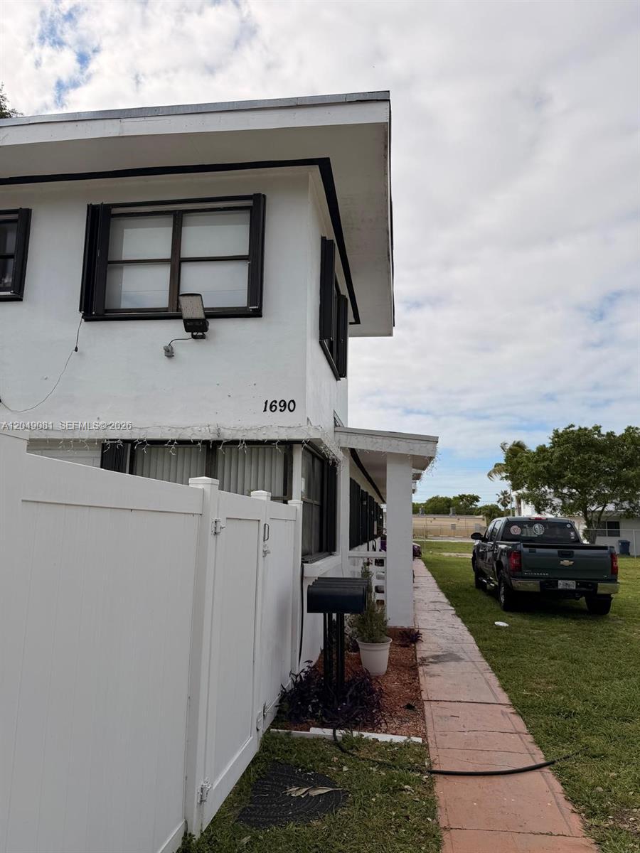 1690 NE 151th St # 12, Miami FL 33181 photo 3