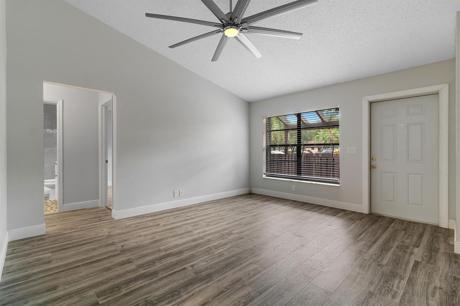 9 Vía De Casas Norte, Boynton Beach FL 33426 photo 4