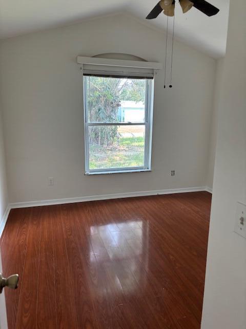 533 NW Avon Avenue, Port St. Lucie FL 34983 photo 5