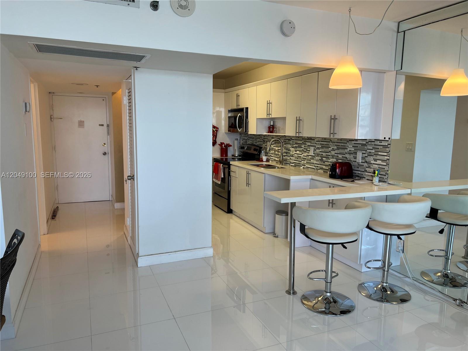 100 Lincoln Rd # 909, Miami Beach FL 33139 photo 4
