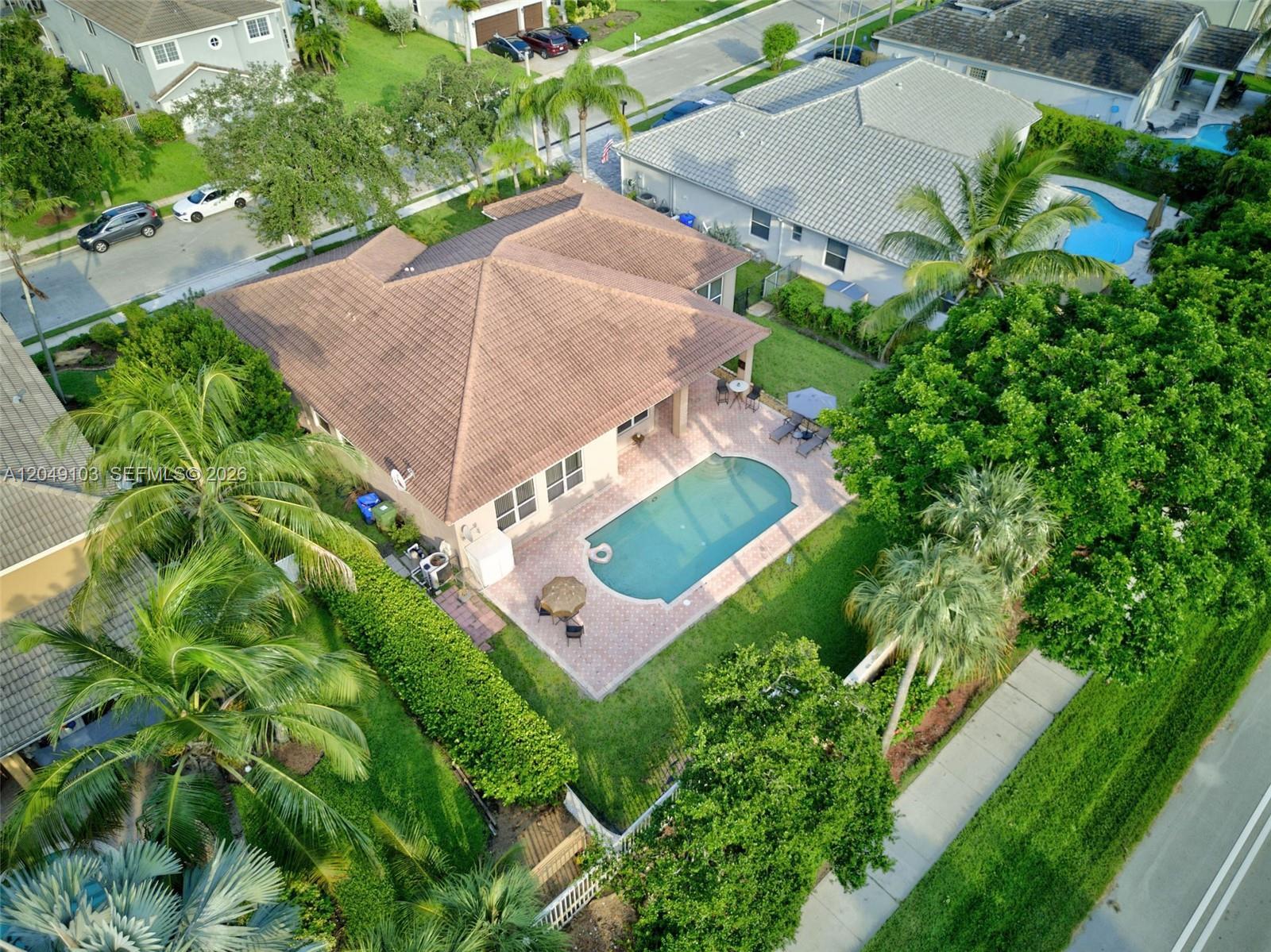 744 SW 159th Ln, Pembroke Pines FL 33027