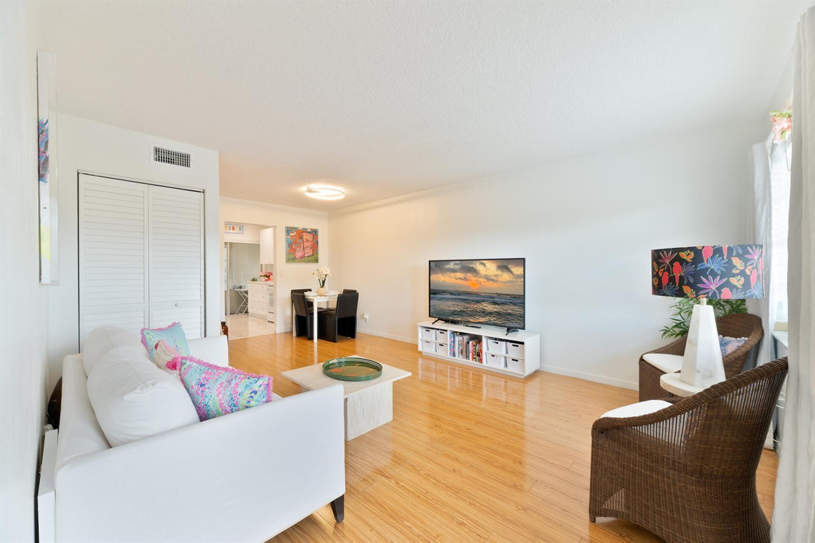 32 Abbey Lane # 205, Delray Beach FL 33446 photo 3