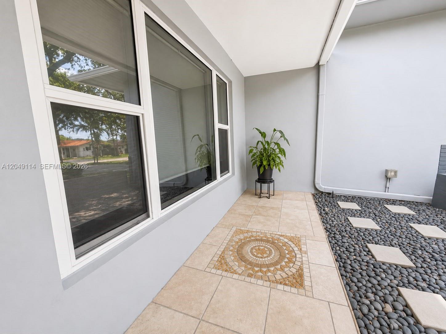 1161 Starling Ave, Miami Springs FL 33166 photo 2