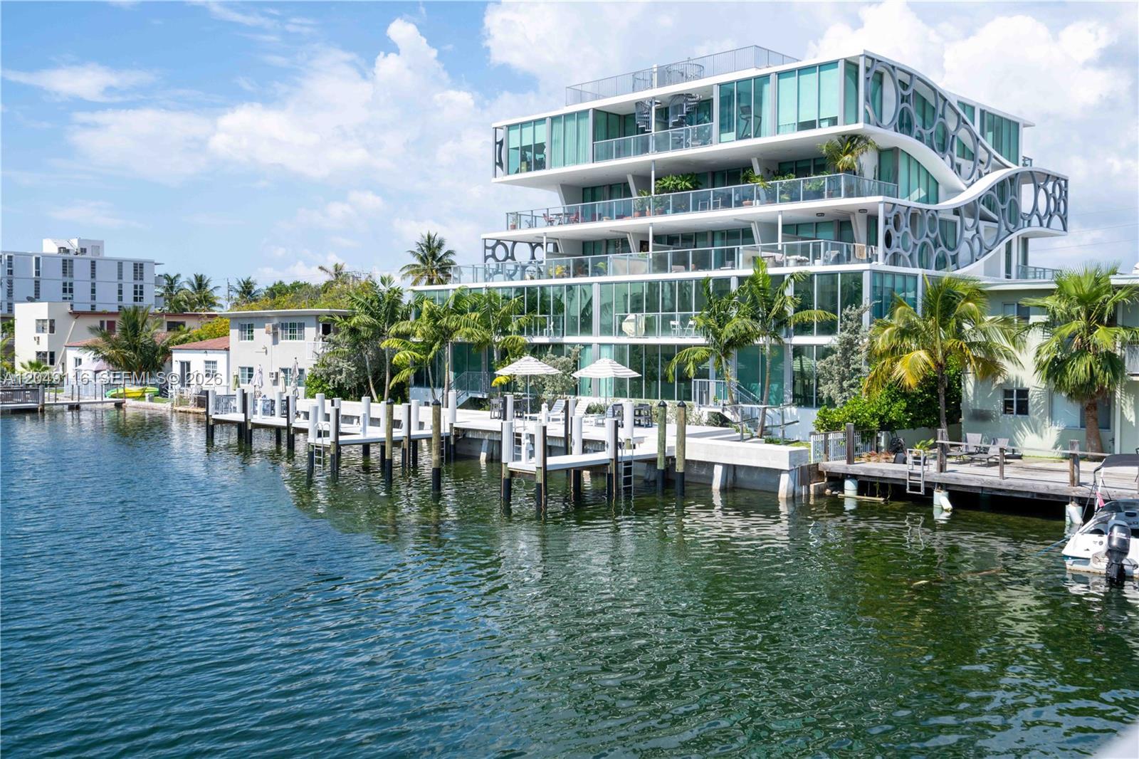8425 Crespi Blvd # 304, Miami Beach FL 33141